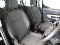 USED 2025 25 VAUXHALL Combo Life Electric 52kWh Ultimate XL MPV 5dr Electric Auto (11kW Charger) (136 ps) *BALANCE OF MANUFACTURERS WARRANTY*