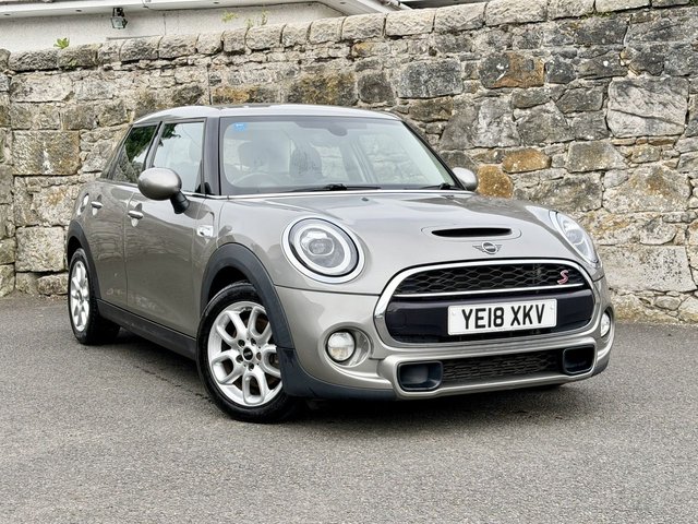View our MINI Hatch 2.0 Cooper S Hatchback 5dr Petrol Manual Euro 6 (s/s) (192 ps)