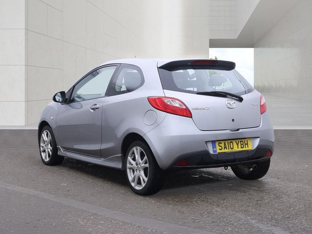 View our MAZDA MAZDA2