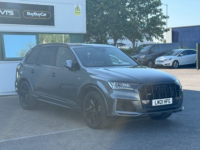 View our AUDI Q7
