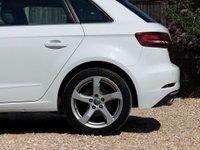 USED 2018 68 AUDI A3 1.5 A3 Sportback 35 TFSI Sport Semi-Auto 5dr Sat Nav Parking Sensors