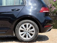 USED 2017 17 VOLKSWAGEN GOLF 1.4 Golf SE TSi BlueMotion Technology Semi-Auto 5dr Apple CarPlay Android Auto