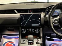 USED 2022 22 JAGUAR F-PACE 2.0 D200 MHEV R-Dynamic S SUV 5dr Diesel Auto AWD Euro 6 (s/s) (204 ps) 