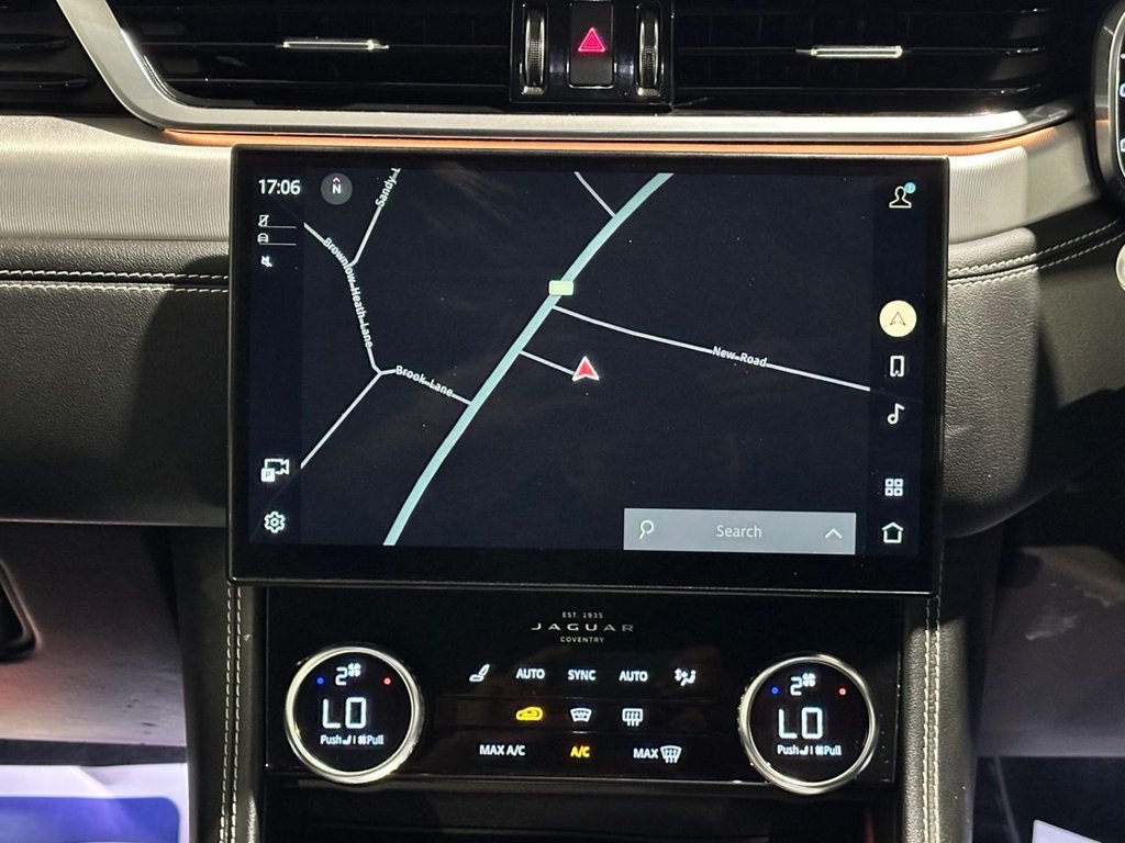 USED 2022 22 JAGUAR F-PACE 2.0 D200 MHEV R-Dynamic S SUV 5dr Diesel Auto AWD Euro 6 (s/s) (204 ps) 