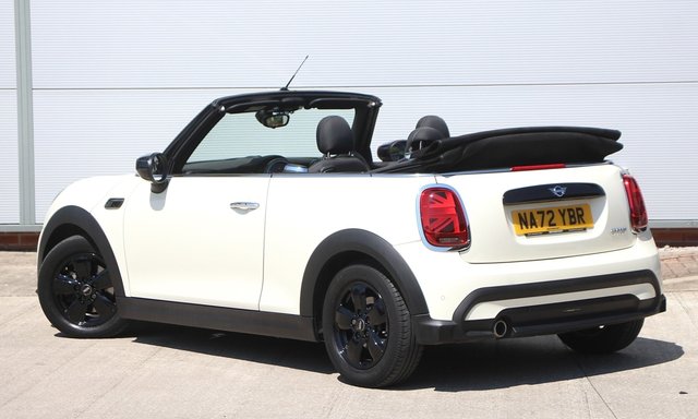 View our MINI CONVERTIBLE