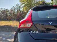 USED 2019 68 VOLVO V40 2.0 T2 GPF Inscription Hatchback 5dr Petrol Manual Euro 6 (s/s) (122 ps) 