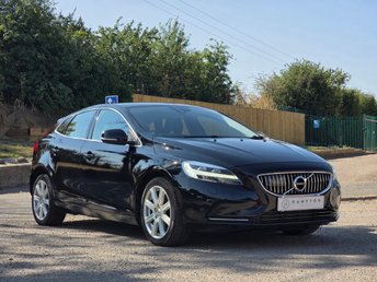 2019 VOLVO V40