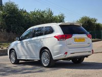 USED 2018 68 MITSUBISHI OUTLANDER 2.4h TwinMotor 13.8kWh 4h SUV 5dr Petrol Plug-in Hybrid CVT 4WD Euro 6 (s/s) (209 ps) 