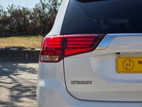 USED 2018 68 MITSUBISHI OUTLANDER 2.4h TwinMotor 13.8kWh 4h SUV 5dr Petrol Plug-in Hybrid CVT 4WD Euro 6 (s/s) (209 ps) 