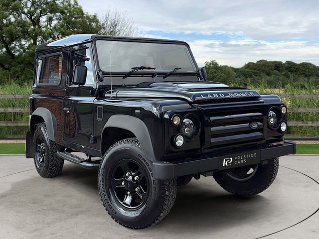 View our LAND ROVER DEFENDER 90