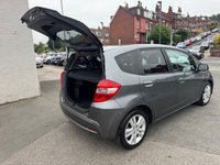 USED 2015 15 HONDA JAZZ 1.4 i-VTEC EX Hatchback 5dr Petrol CVT Euro 5 (99 ps) AUTO -- FULL SERVICE HISTORY -- SUNROOF -- CRUISE -- SENSORS