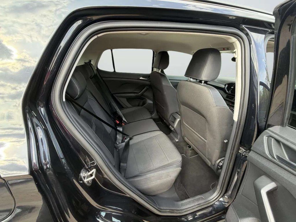 2023 Volkswagen T-Cross — image 7