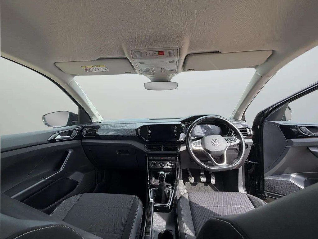2023 Volkswagen T-Cross — image 8
