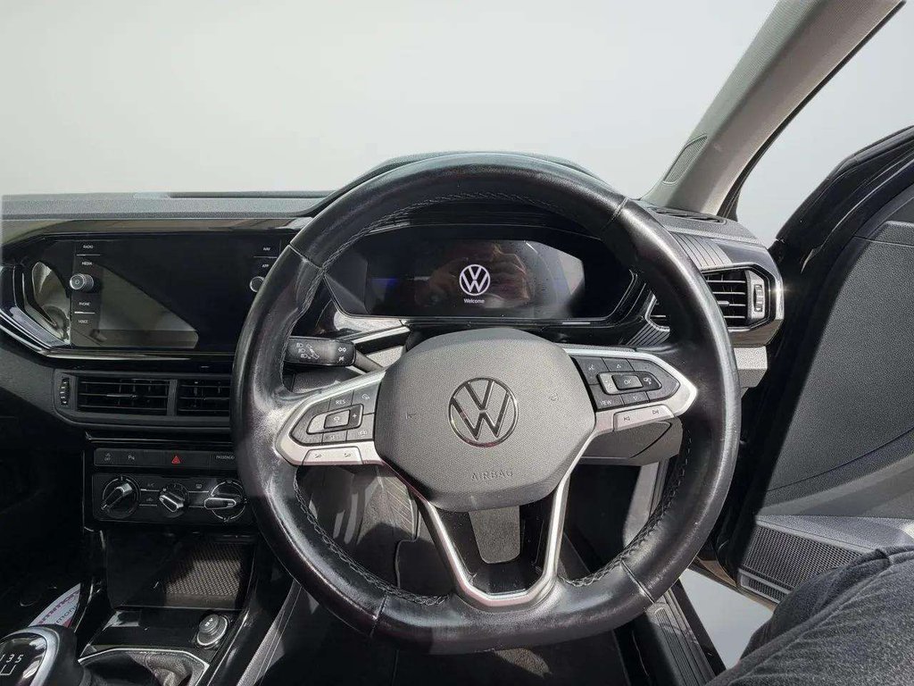 2023 Volkswagen T-Cross — image 9