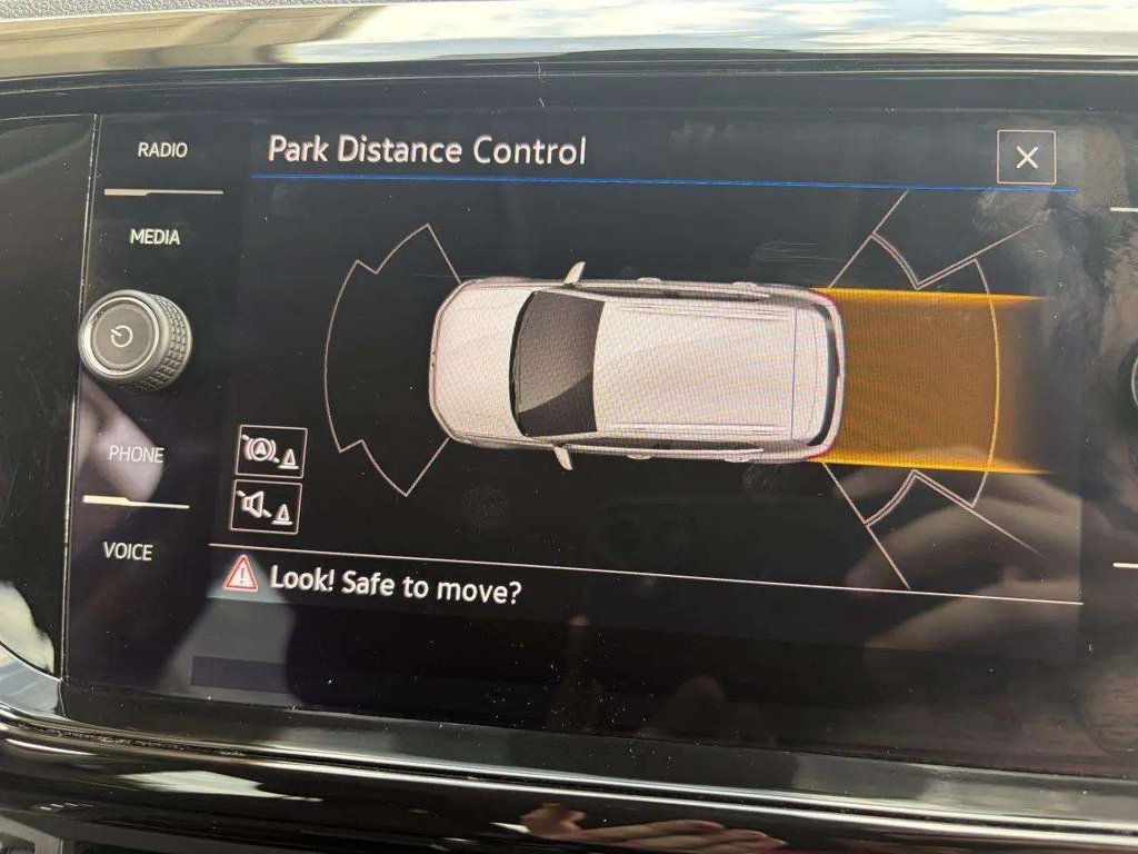 2023 Volkswagen T-Cross — image 10