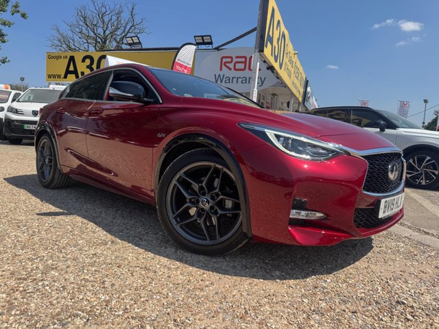 View our INFINITI Q30