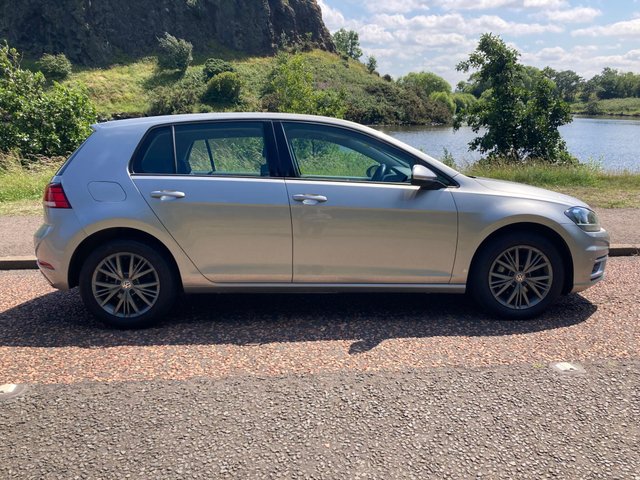View our VOLKSWAGEN GOLF