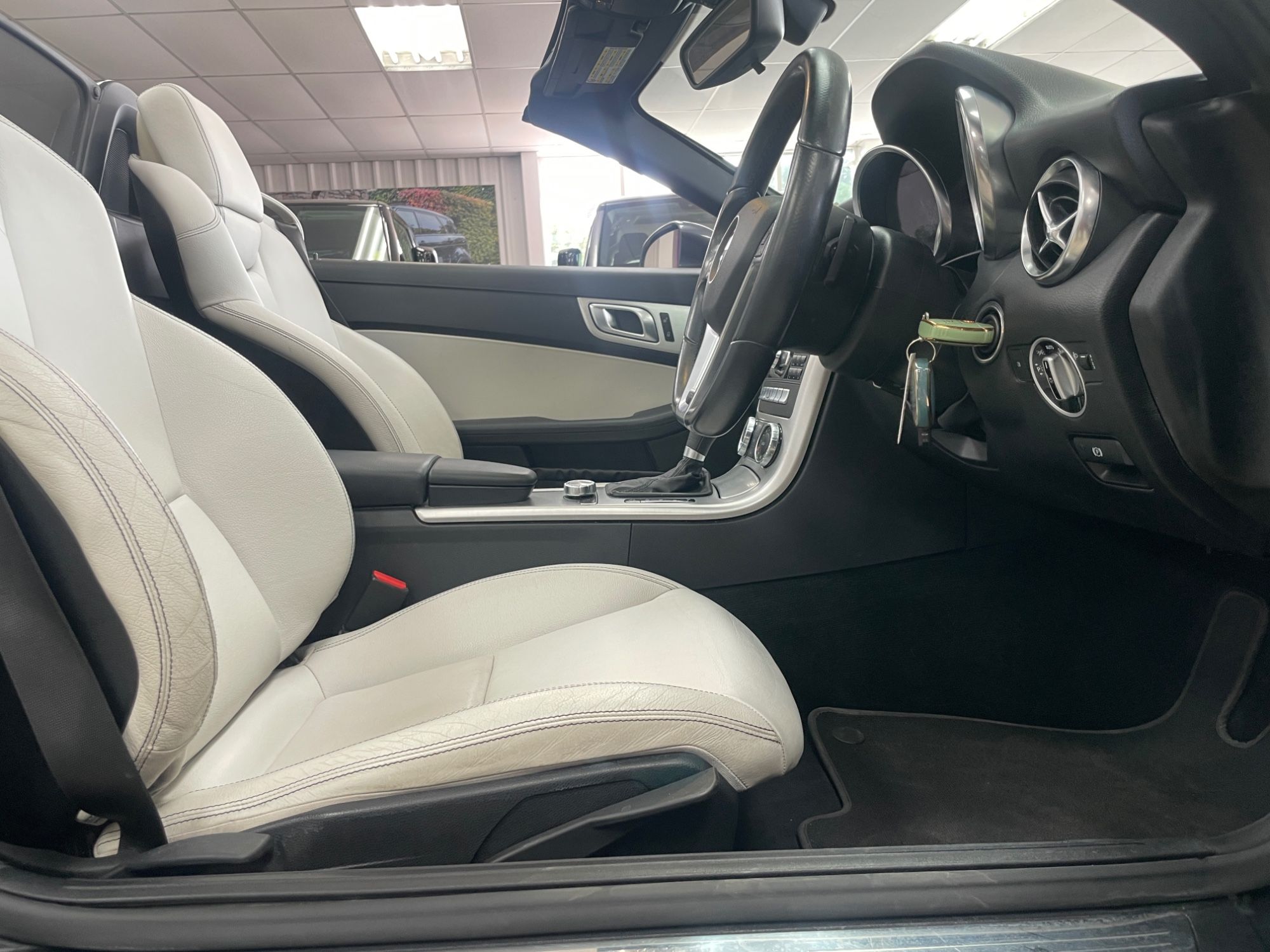 USED 2012 62 MERCEDES-BENZ SLK 2.1 SLK250 CDI BlueEfficiency AMG Sport Convertible 2dr Diesel G-Tronic+ Euro 5 (s/s) (204 ps) 