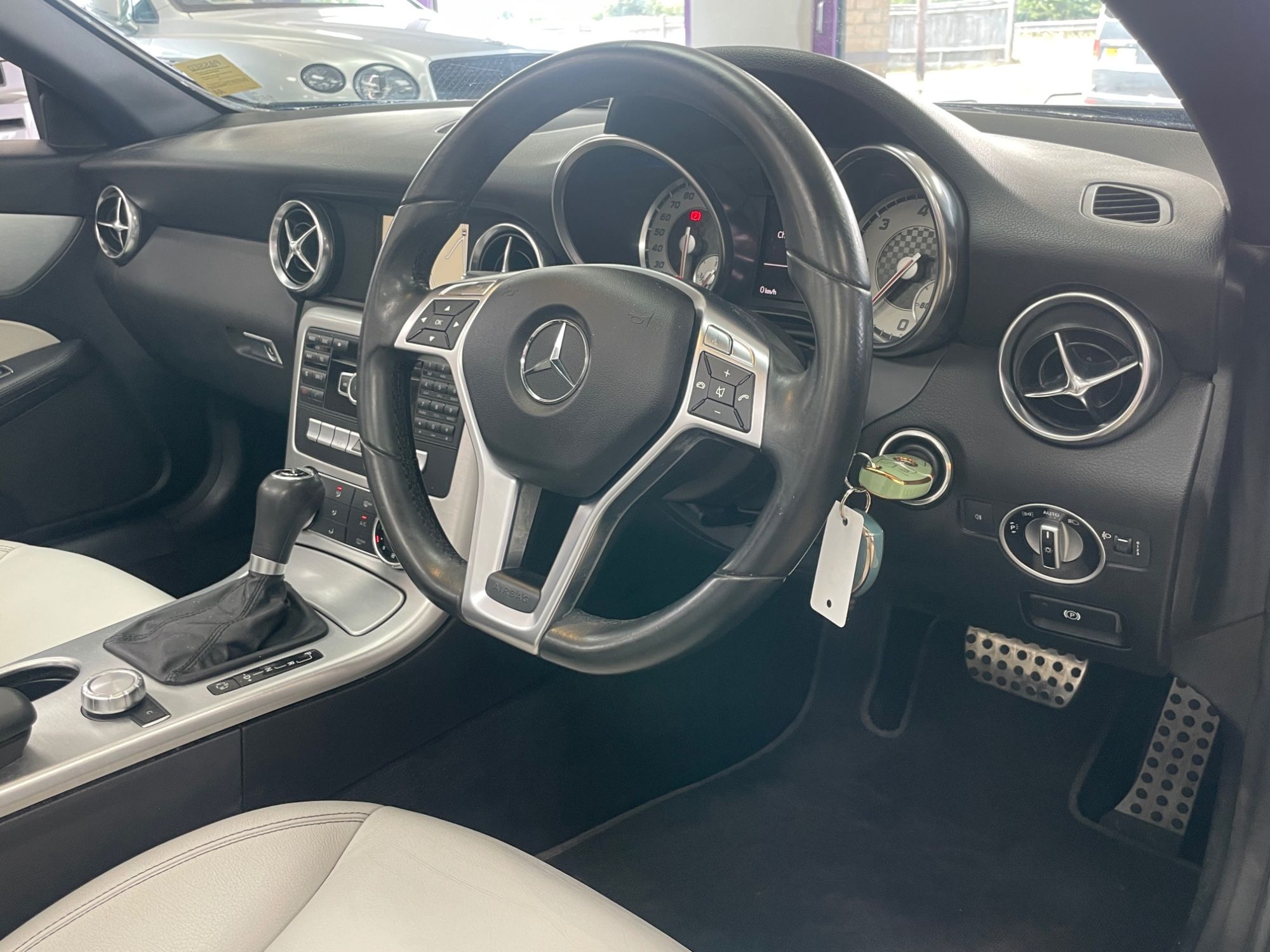 USED 2012 62 MERCEDES-BENZ SLK 2.1 SLK250 CDI BlueEfficiency AMG Sport Convertible 2dr Diesel G-Tronic+ Euro 5 (s/s) (204 ps) 