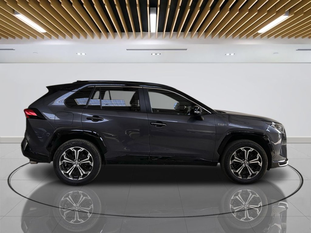 2021 Toyota RAV4 — image 5