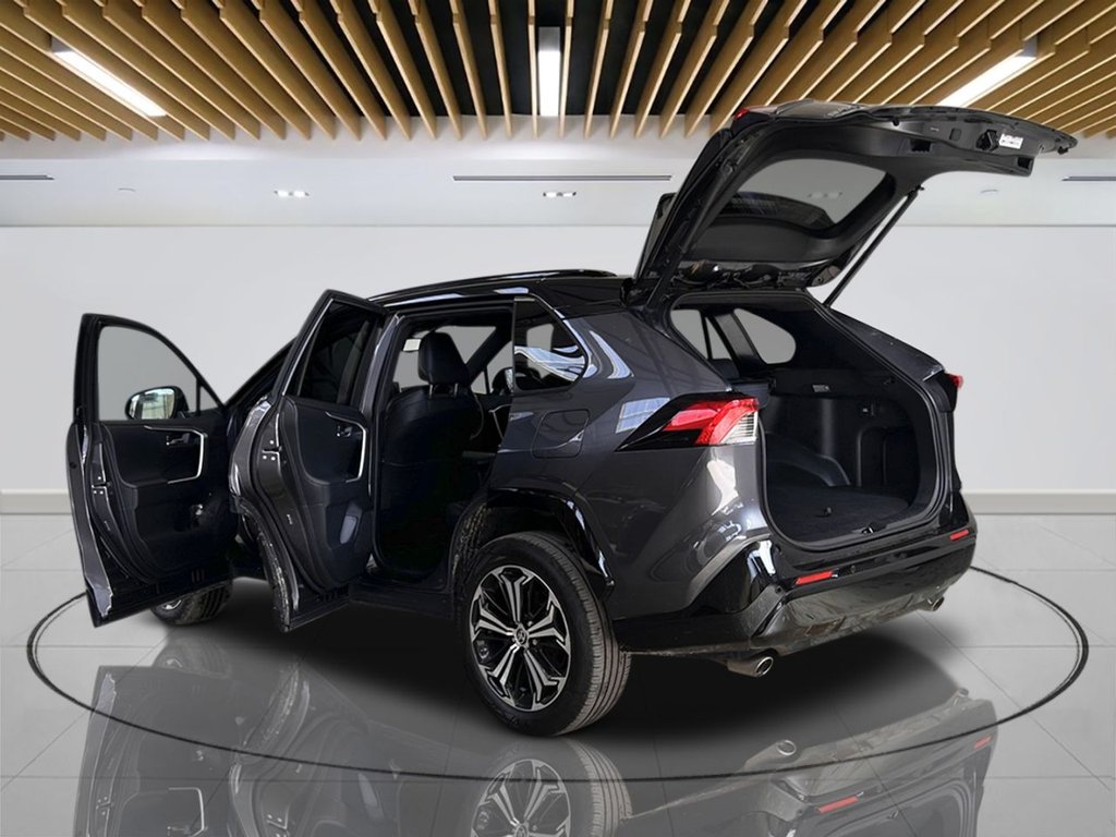 2021 Toyota RAV4 — image 6