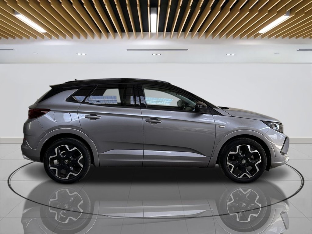 2023 Vauxhall Grandland — image 7