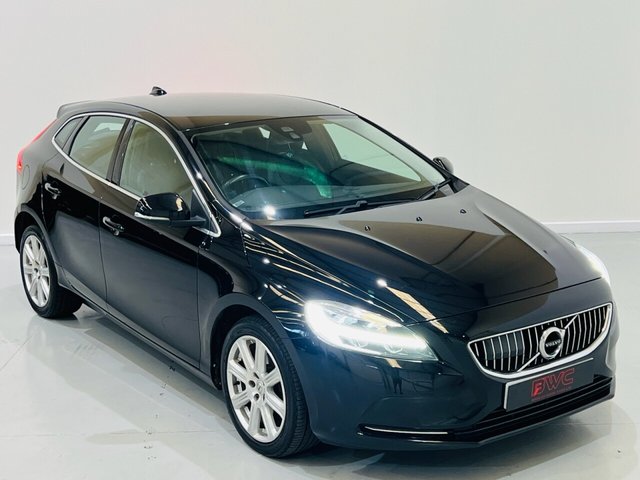 View our VOLVO V40