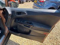 USED 2013 63 FORD B-MAX 1.6 Zetec MPV 5dr Petrol Powershift Euro 5 (105 ps) 