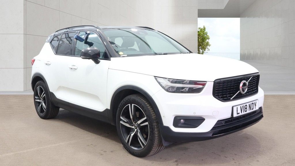 USED 2018 18 VOLVO XC40 2.0 D4 First Edition SUV 5dr Diesel Auto AWD Euro 6 (s/s) (190 ps) 
