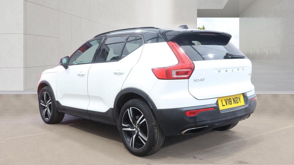 USED 2018 18 VOLVO XC40 2.0 D4 First Edition SUV 5dr Diesel Auto AWD Euro 6 (s/s) (190 ps) 