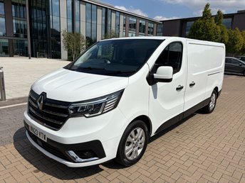 View our Renault Trafic