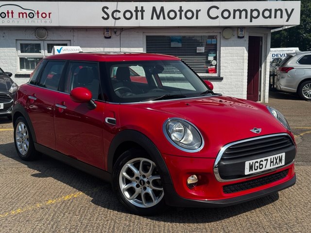 View our MINI Hatch 1.2 One Hatchback 5dr Petrol Manual Euro 6 (s/s) (102 ps) PAN ROOF