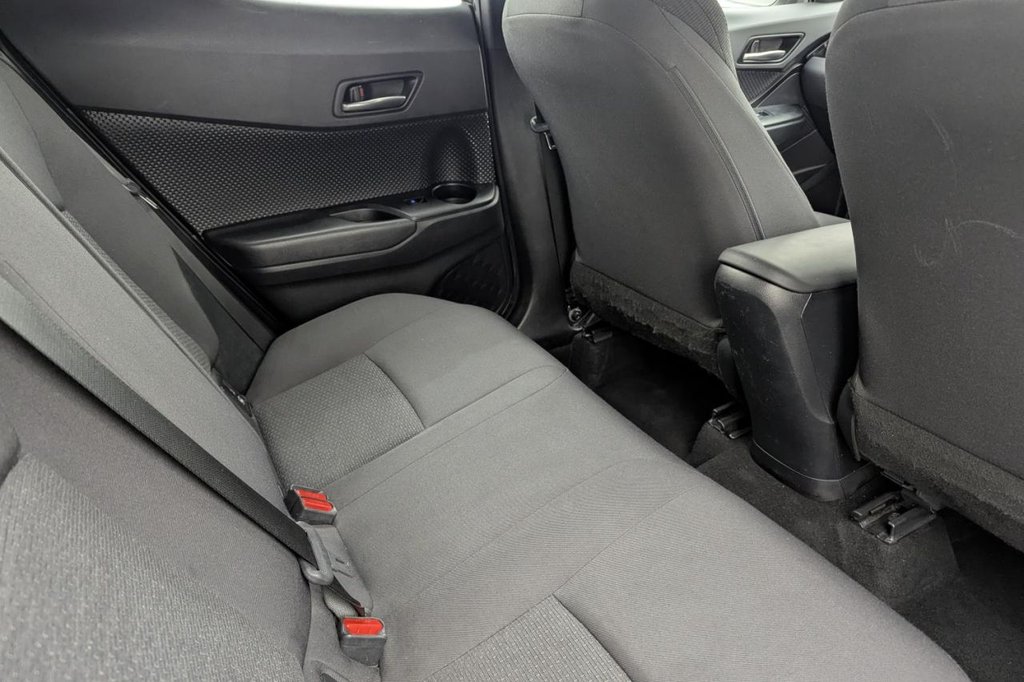 USED 2019 68 TOYOTA C-HR 1.2 VVT-i Icon SUV 5dr Petrol Manual Euro 6 (s/s) (116 ps) Bluetooth, Climate, Cruise