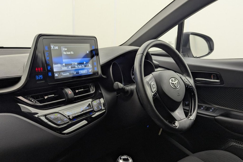 USED 2019 68 TOYOTA C-HR 1.2 VVT-i Icon SUV 5dr Petrol Manual Euro 6 (s/s) (116 ps) Bluetooth, Climate, Cruise