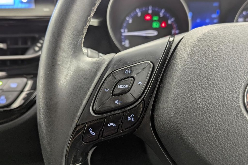 USED 2019 68 TOYOTA C-HR 1.2 VVT-i Icon SUV 5dr Petrol Manual Euro 6 (s/s) (116 ps) Bluetooth, Climate, Cruise