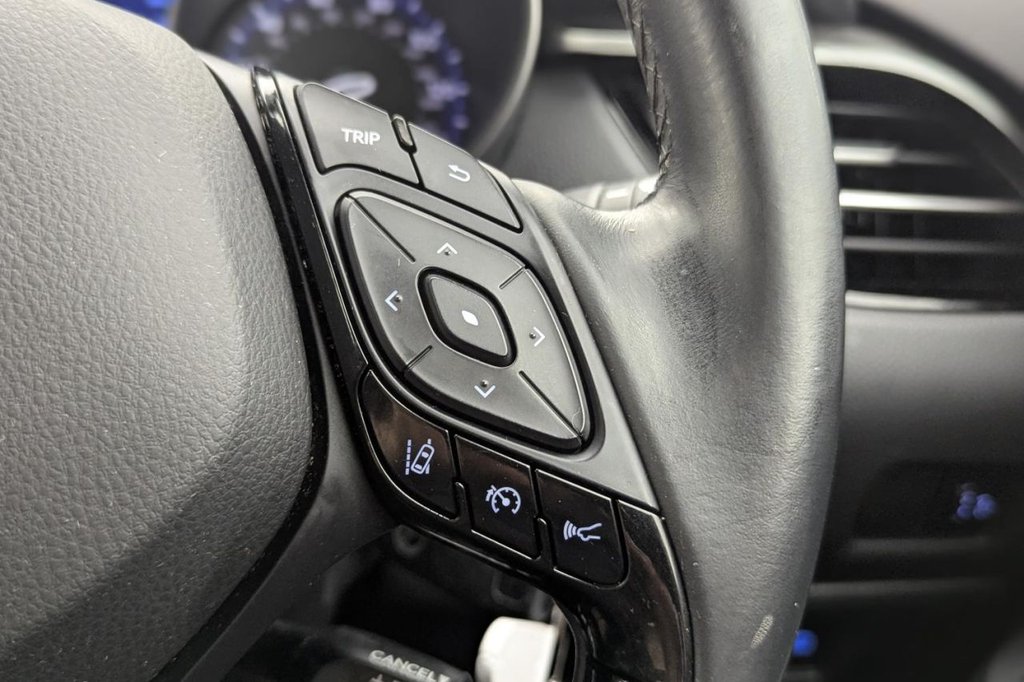 USED 2019 68 TOYOTA C-HR 1.2 VVT-i Icon SUV 5dr Petrol Manual Euro 6 (s/s) (116 ps) Bluetooth, Climate, Cruise
