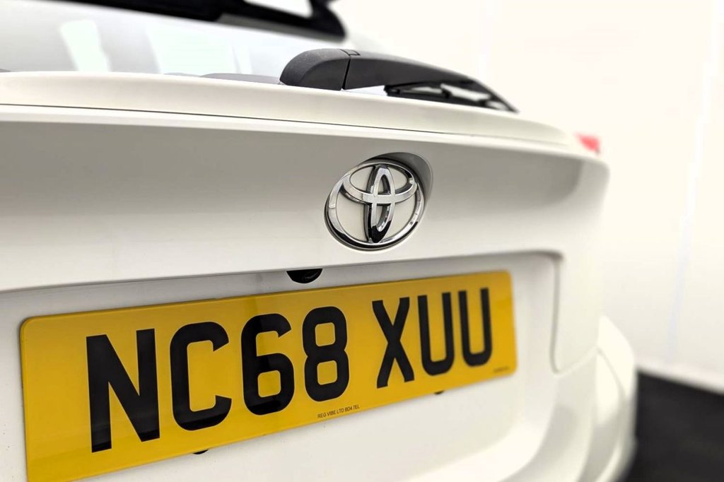USED 2019 68 TOYOTA C-HR 1.2 VVT-i Icon SUV 5dr Petrol Manual Euro 6 (s/s) (116 ps) Bluetooth, Climate, Cruise