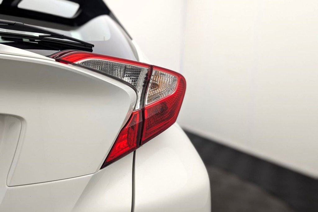 USED 2019 68 TOYOTA C-HR 1.2 VVT-i Icon SUV 5dr Petrol Manual Euro 6 (s/s) (116 ps) Bluetooth, Climate, Cruise