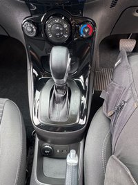 USED 2015 15 FORD FIESTA 1.6 Zetec Hatchback 5dr Petrol Powershift Euro 6 (105 ps) GREAT LOW MILEAGE FAMILY AUTO