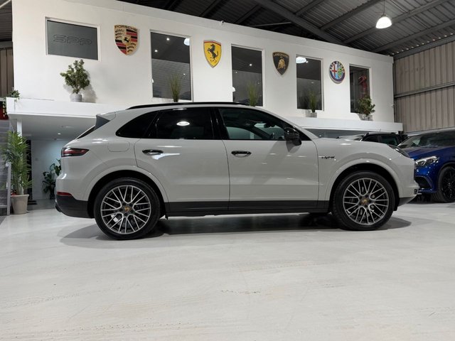 View our PORSCHE CAYENNE