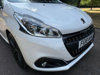 USED 2018 18 PEUGEOT 208 1.2 PureTech Black Edition Hatchback 3dr Petrol Manual Euro 6 (82 ps) ONE FORMER OWNER FROM NEW-BLUETOOTH