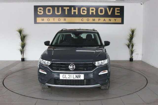 View our VOLKSWAGEN T-ROC