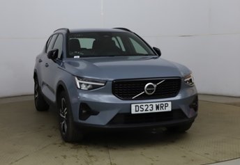 2023 VOLVO XC40