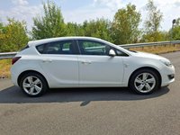 USED 2014 14 VAUXHALL ASTRA 1.6 16v SRi Hatchback 5dr Petrol Auto Euro 5 (115 ps) AUTO-LOW MILES-BELT DONE