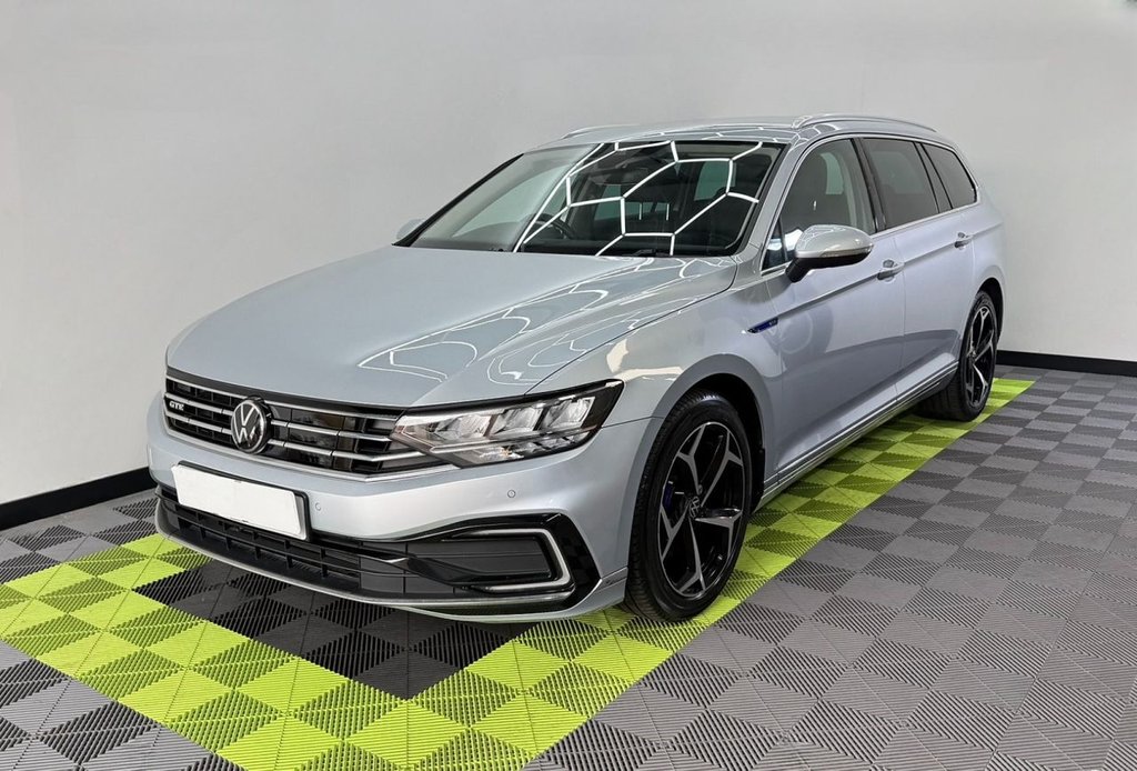 View our VOLKSWAGEN PASSAT