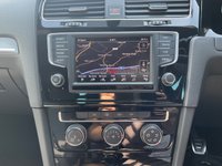 USED 2016 16 VOLKSWAGEN GOLF 2.0 TDI BlueMotion Tech R-Line Edition Hatchback 5dr Diesel Manual Euro 6 (s/s) (150 ps) 