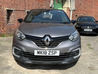View our RENAULT CAPTUR