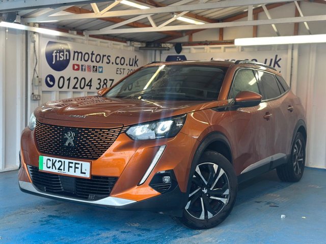 View our Peugeot E-2008 50kWh Allure Premium SUV 5dr Electric Auto (136 ps)+2 KEYS+1 FORMER KEEPER+HISTORY+HALF LEATHER SEATS+PARK CONTROL+CAM+PRIVACY+DIGITAL DASH+MEDIA+BLUETOOTH+NAV+ALLOYS+APPS+DAB+CRUISE