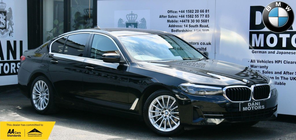 2021 BMW 5 Series — photo 1 of 5