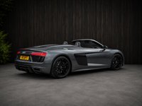 USED 2017 17 AUDI R8 5.2 FSI V10 Spyder 2dr Petrol S Tronic quattro Euro 6 (s/s) (540 ps) 2 Keys / Recent service and MOT